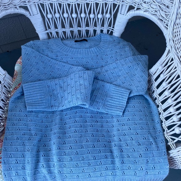 J crew sweater. Blue. Size medium. Worn once - Picture 2 of 10